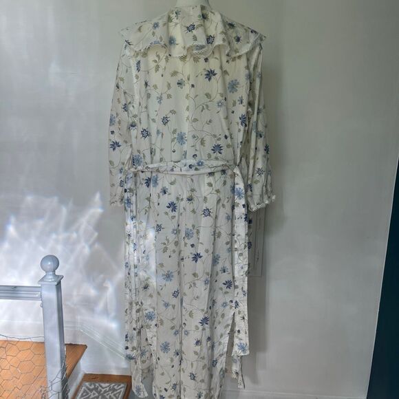Victorias Secret Country Floral Robe - Picture 8 of 11